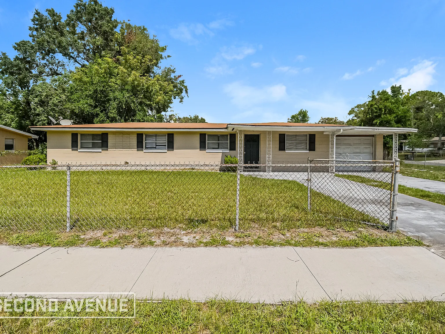 3 bed, 2.0 bath, 1242 sqft, $1,425 — Photo 1