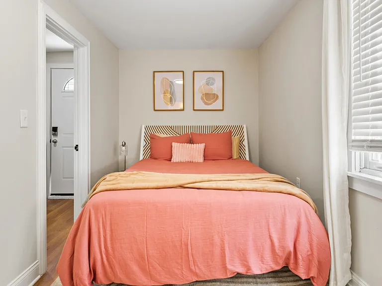 S Ellis St — Photo 15