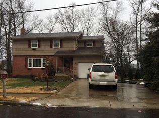 51 Florister Dr, Hamilton, NJ 08690