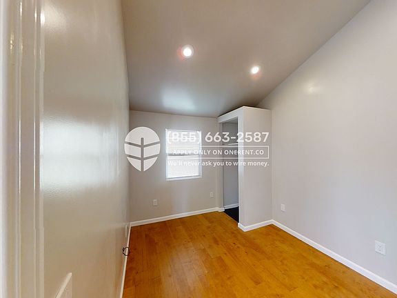 3rd image of 1304 Santa Clara St