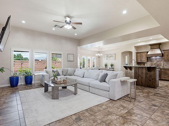 4th image of 2893 E Carmine Dr