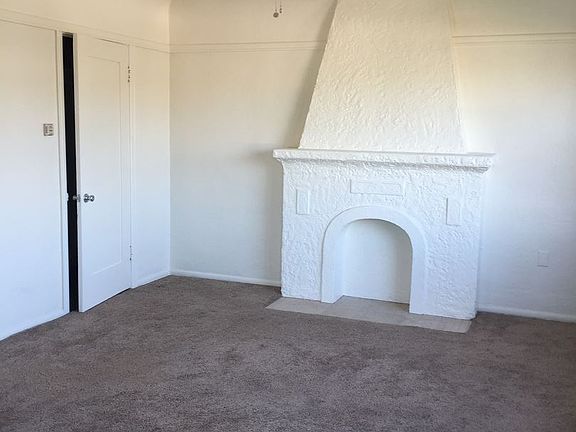 3rd image of 2985 Redwood St