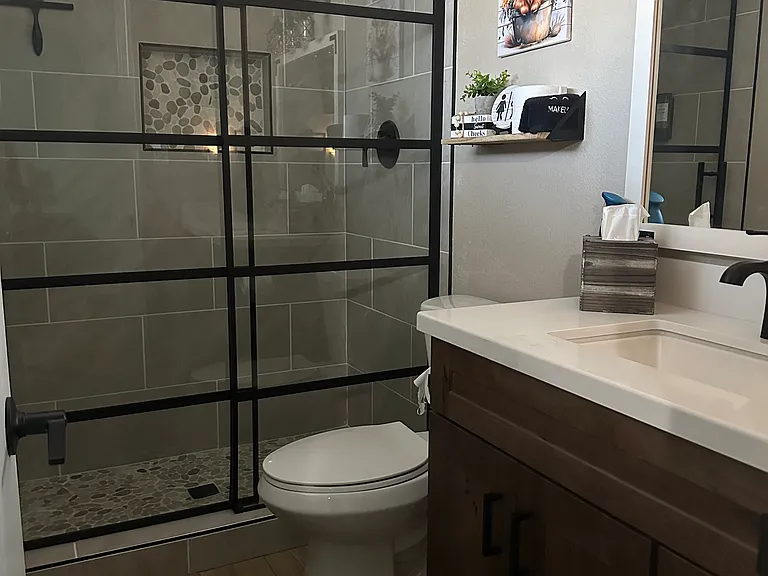 1814 W Kerry Ln — Photo 21