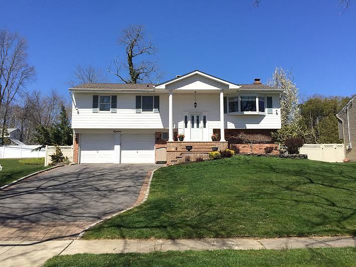 1st image of 18 Stonywood Dr