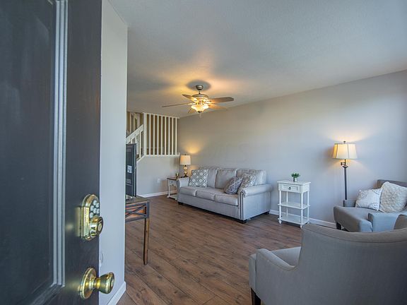 2nd image of 332 Pagodatree Dr #332