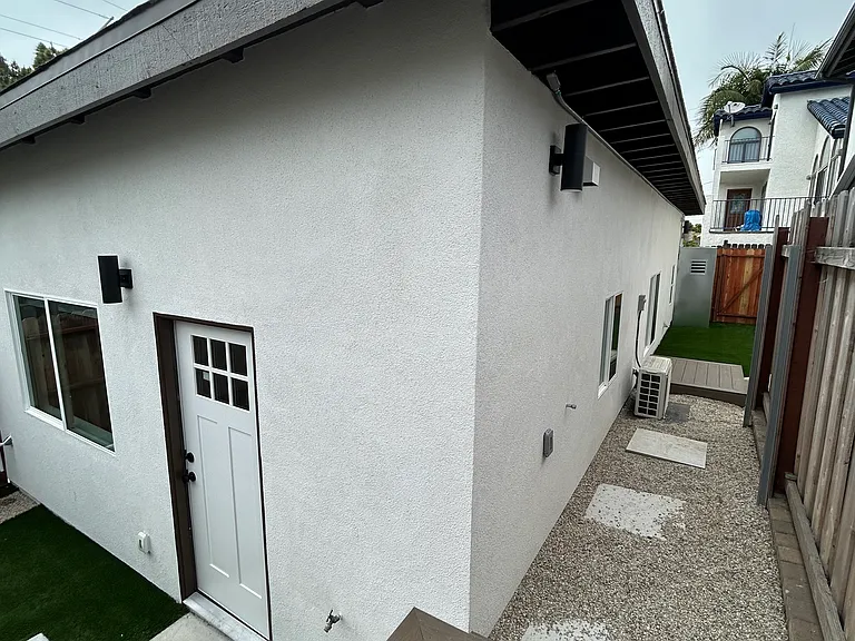 615 S Clementine St #2 — Photo 22