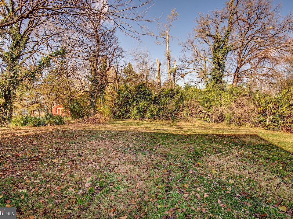 2nd image of 2701 19th St S