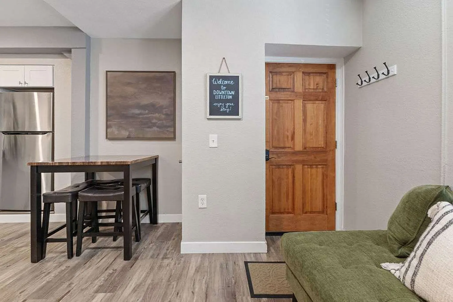 2 bed, 1.0 bath, 290 sqft, $3,899 — Photo 1