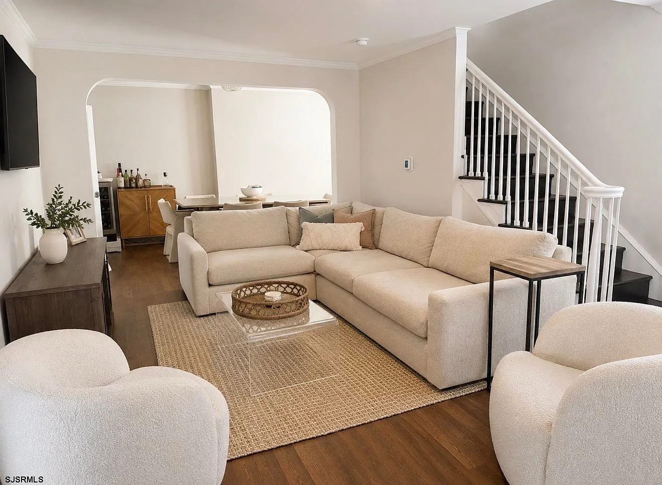 3 bed, 2.0 bath, $2,950 — Photo 1