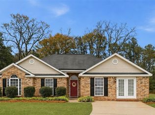35 Farmers Cir, Ellabell, GA 31308