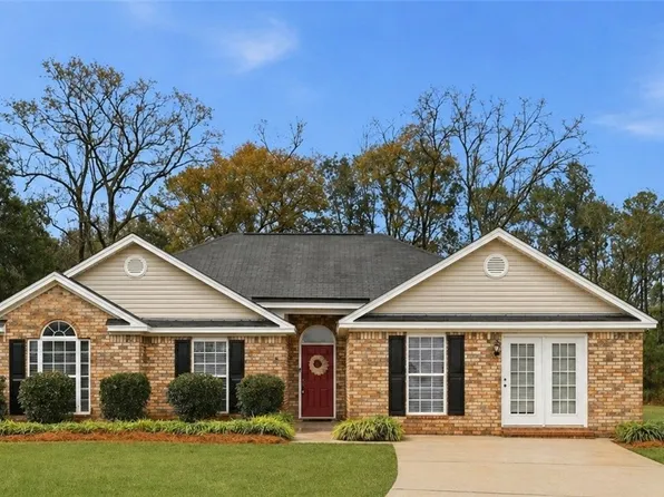 35 Farmers Circle, Ellabell, GA 31308