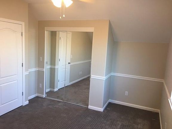 5th image of 2842 Portland Dr