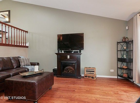 2nd image of 2521 Danbury Dr