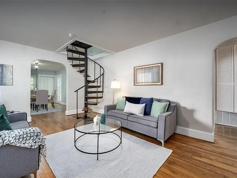 1412 Woodrow Ave — Photo 6