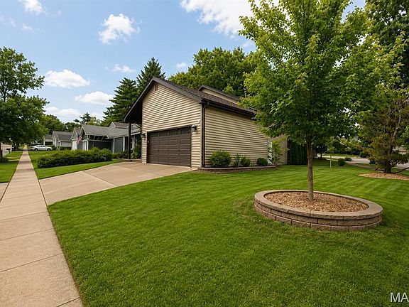 4th image of 1552 Meadowside Dr