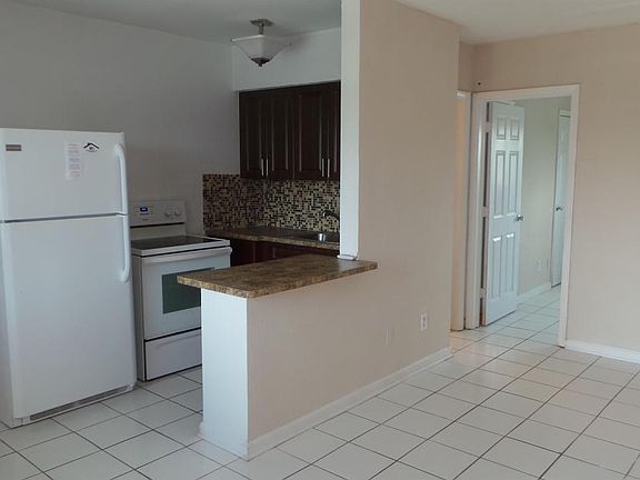 2nd image of 1300 SE 1st St APT 22