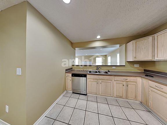 3rd image of 4433 Greensbury Dr