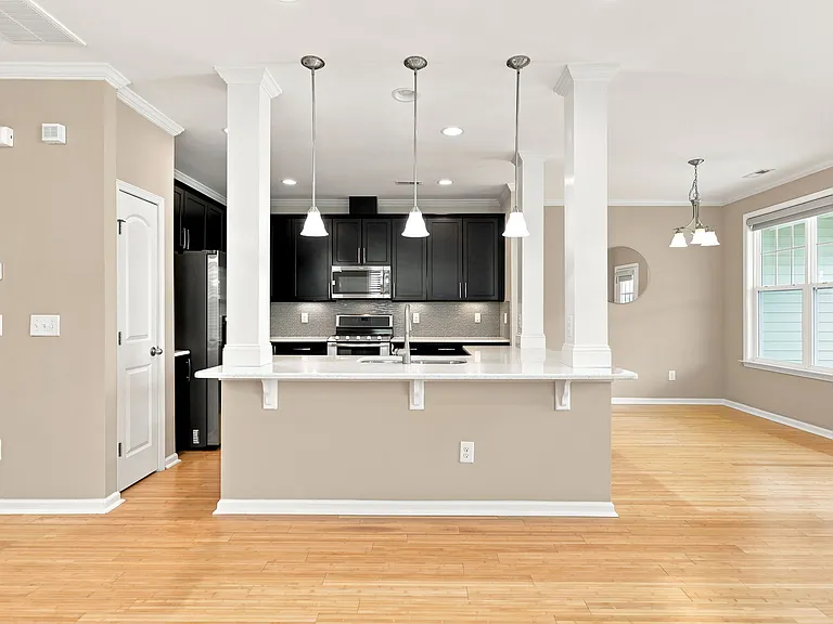 7215 Ladbrooke St — Photo 9
