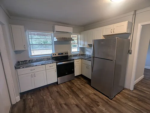 16212 Wallace St Photo 1
