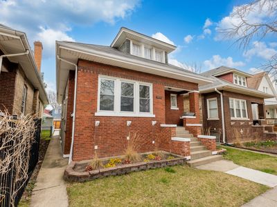 4135 N Sacramento Ave, Chicago, IL, 60618