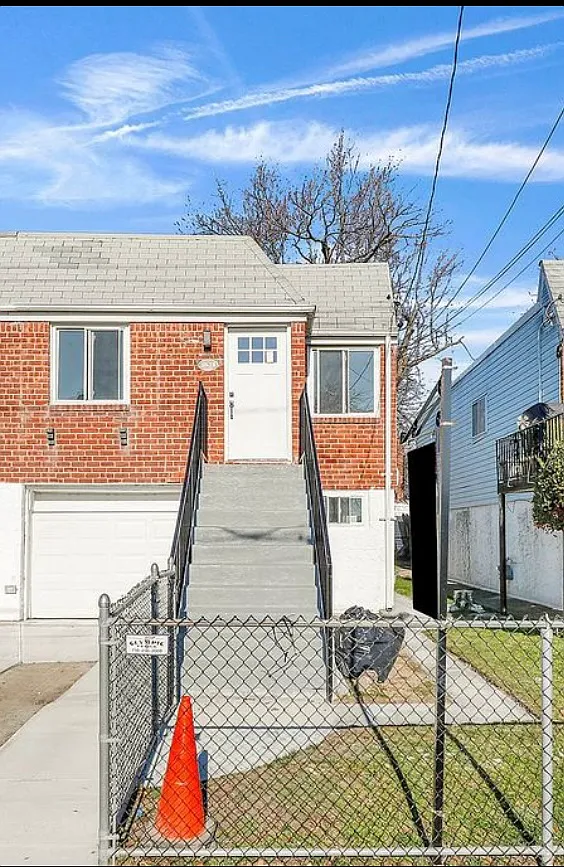 3 bed, 1300 sqft, $3,800 — Photo 3