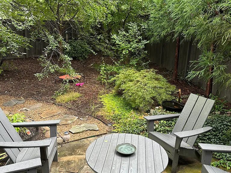 137 Annandale Ave — Photo 20