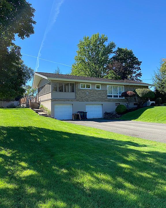 2nd image of 47 Meadow Dr