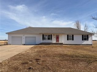 1007 N Main St, Diamond, MO 64840