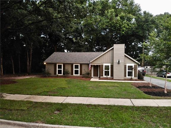 4th image of 2137 Woodlea Dr W
