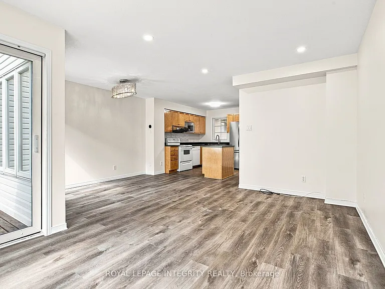 6 Crystal Park Cres — Photo 10
