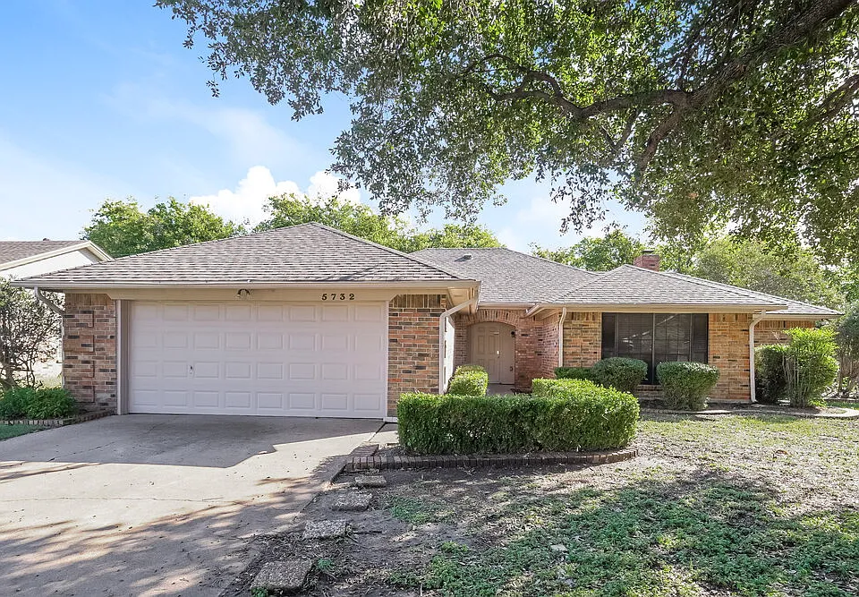 5732 Bermuda Dr