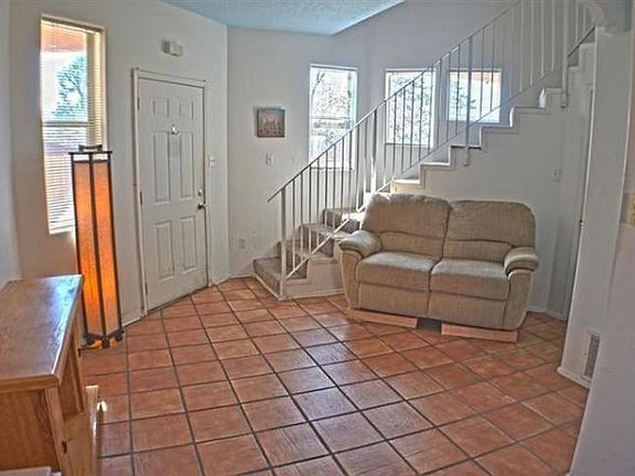 2nd image of 615 Menaul Blvd NW Unit C