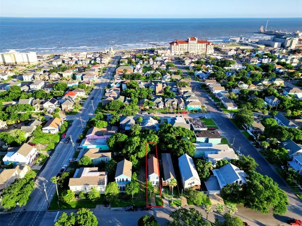 1913 Ursuline Street, Galveston, TX 77550