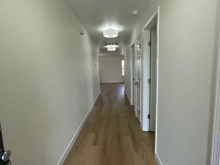 1009 N 24th St #1011 — Photo 2