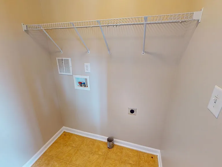 4920 Headwind Dr — Photo 8