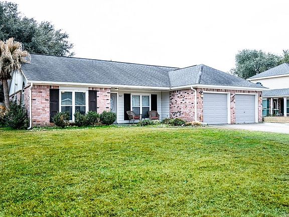 2nd image of 3017 Meadow Lake Dr E