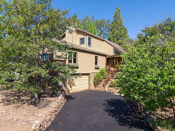 2nd image of 791 Buckthorn Dr