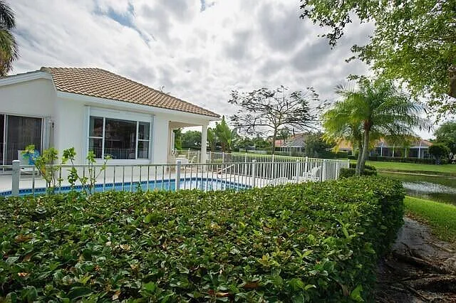 714 Pinehurst Way — Photo 20