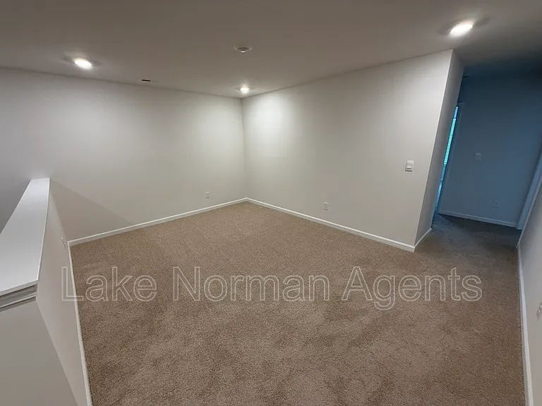 7868 Iron Rd — Photo 16