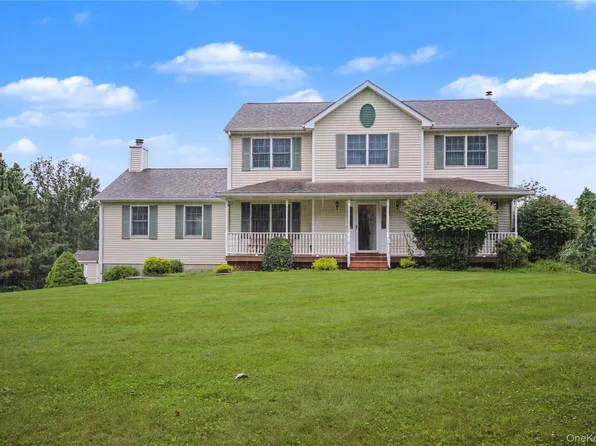 120 Mayfair Road, Poughquag, NY 12570