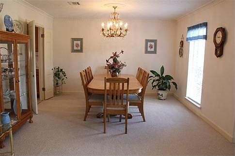 4th image of 206 Wood Bluff Dr