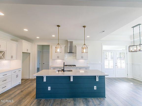 2nd image of 3899 Big Magnolia Way
