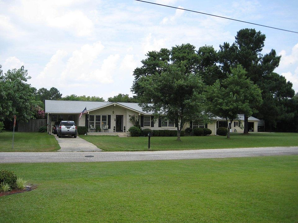 2 master suites - handicapped access