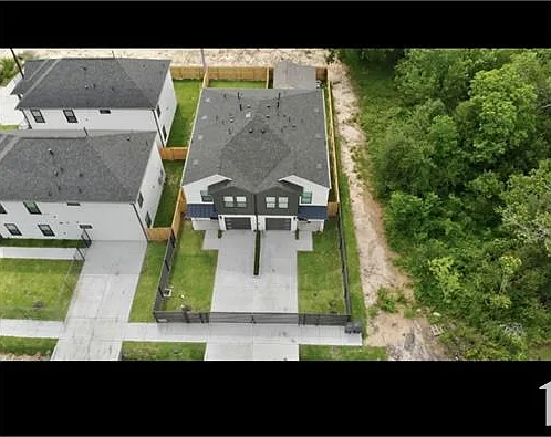 4 bed, 1575 sqft, $2,700 — Photo 4