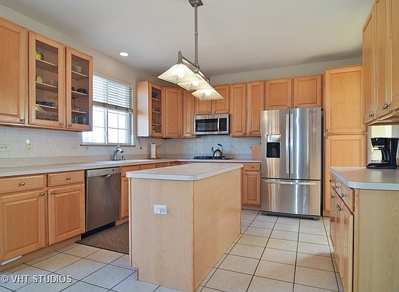 3rd image of 777 Williamstown Dr