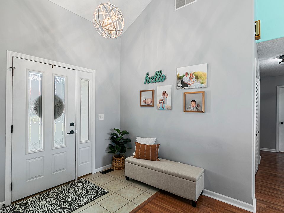 572 Diversatech Dr S, Manteno, IL 60950 Zillow