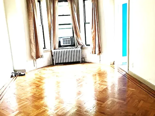 576 Bay Ridge Parkway image 1 of 5