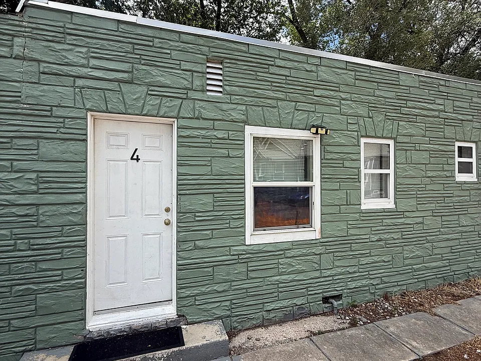 315 Swope Ave #4