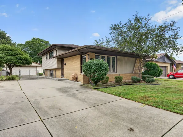9915 S Kenton Ave, Oak Lawn, IL 60453