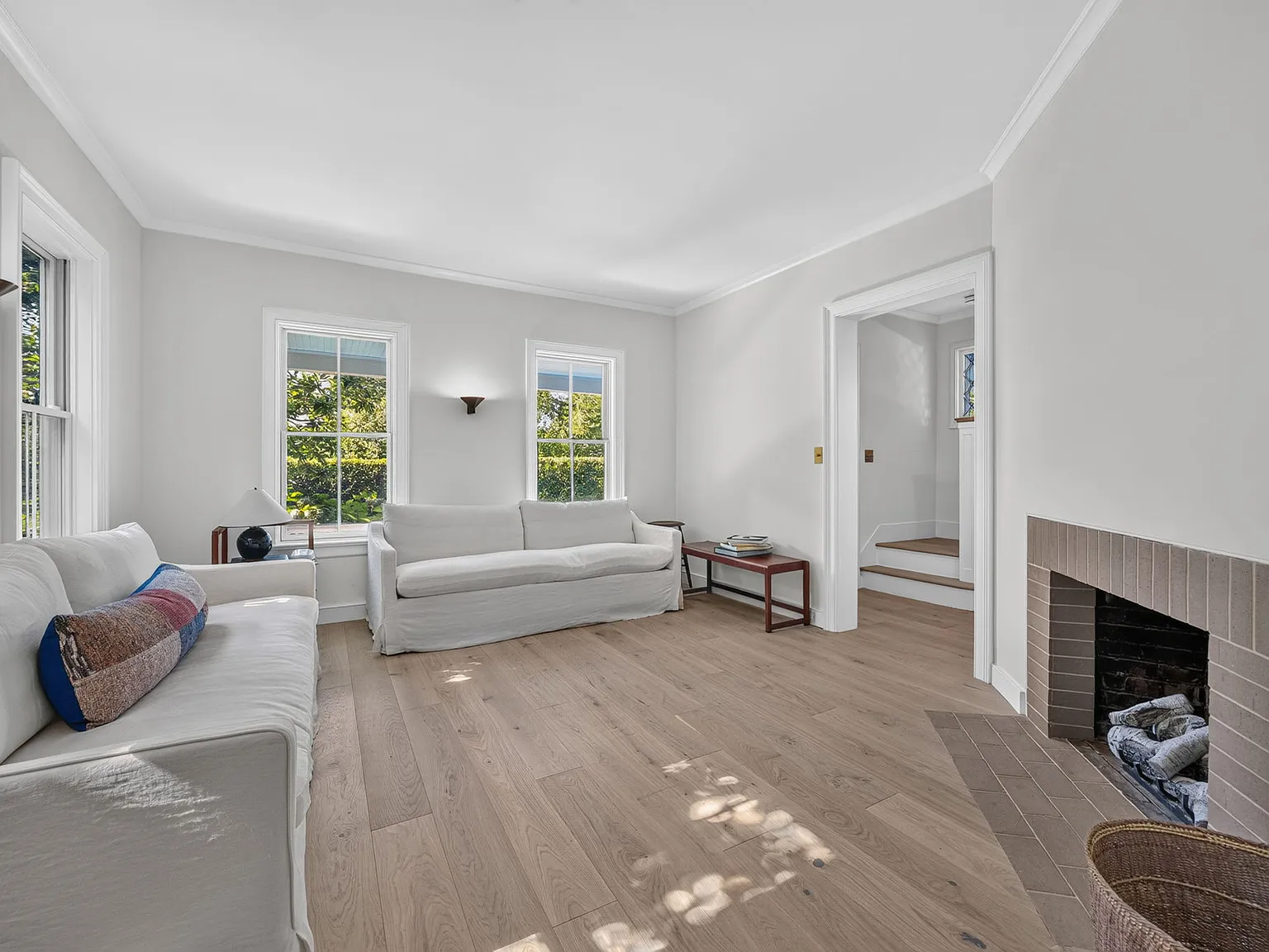 Grovehollow | 3BR Heated Pool & Private Garden | Rove Travel — Photo 4